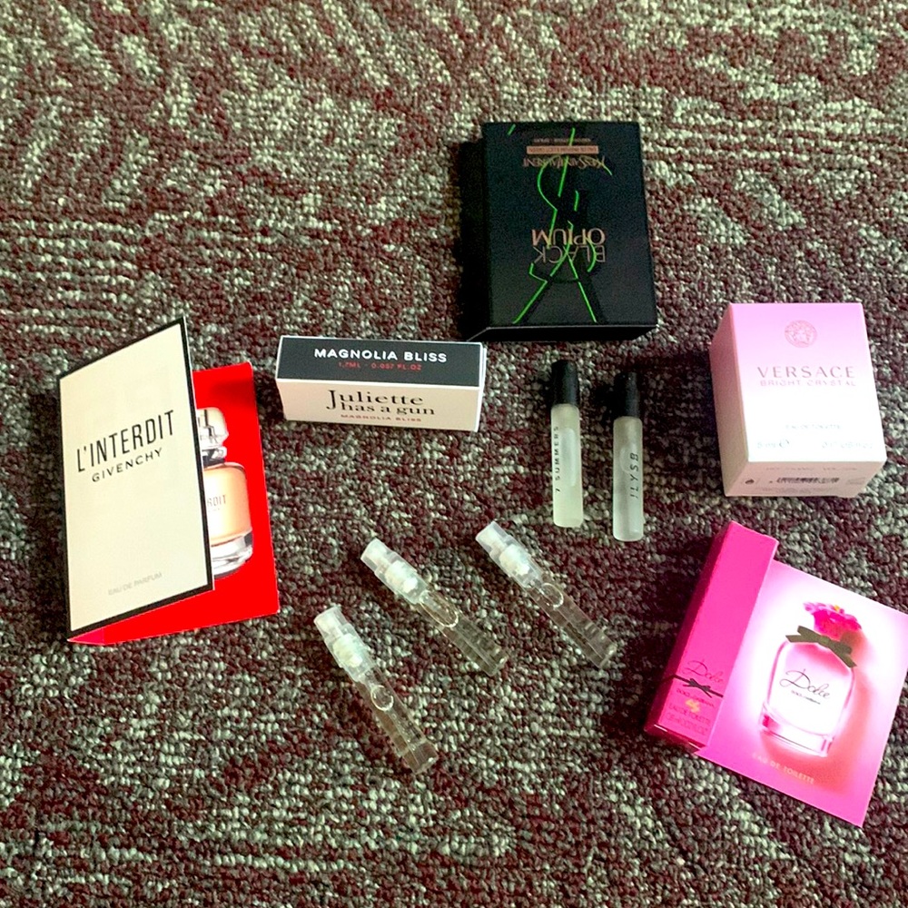 Fragrance Sampler Never used, sampled or Spritzed.